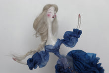 Load image into Gallery viewer, Anemona Teapot Ghost