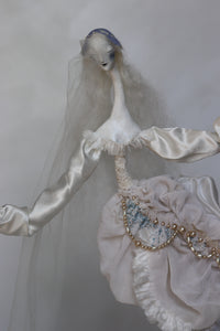 Dolores Teapot Ghost Bride