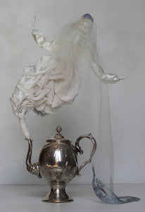 Dolores Teapot Ghost Bride