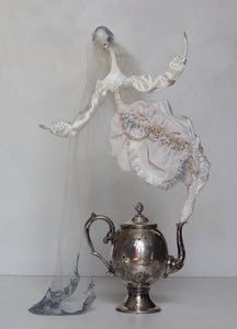 Dolores Teapot Ghost Bride