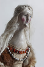 Load image into Gallery viewer, GWENORA Doran