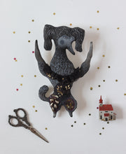 Load image into Gallery viewer, Petit Holly Caniche