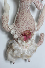 Load image into Gallery viewer, Petit Mambo Caniche