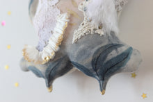 Load image into Gallery viewer, Petit Odette