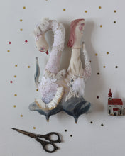 Load image into Gallery viewer, Petit Odette