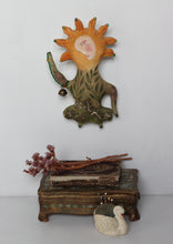 Load image into Gallery viewer, Petit Tilly Tournesol