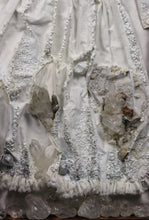 Load image into Gallery viewer, Triomphe aux Dieux • Memento Mori Box
