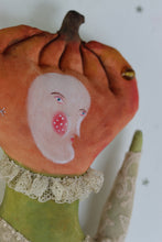 Load image into Gallery viewer, Petit Pumpkin Faery