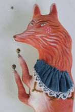 Load image into Gallery viewer, Petit Reynardine Fox